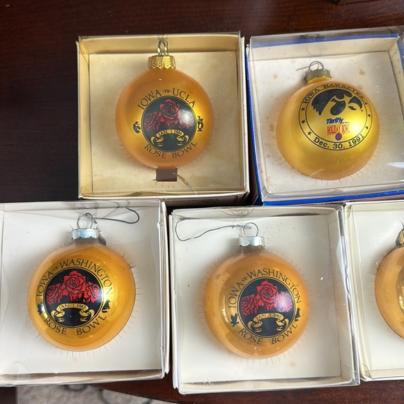 Vintage Iowa Hawkeye Christmas Ornaments - The Classic Collectors Series - Picture 4 of 9